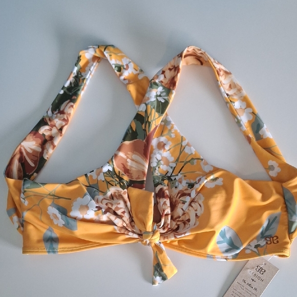 Bikini Top & Bottom - Picture 1 of 2